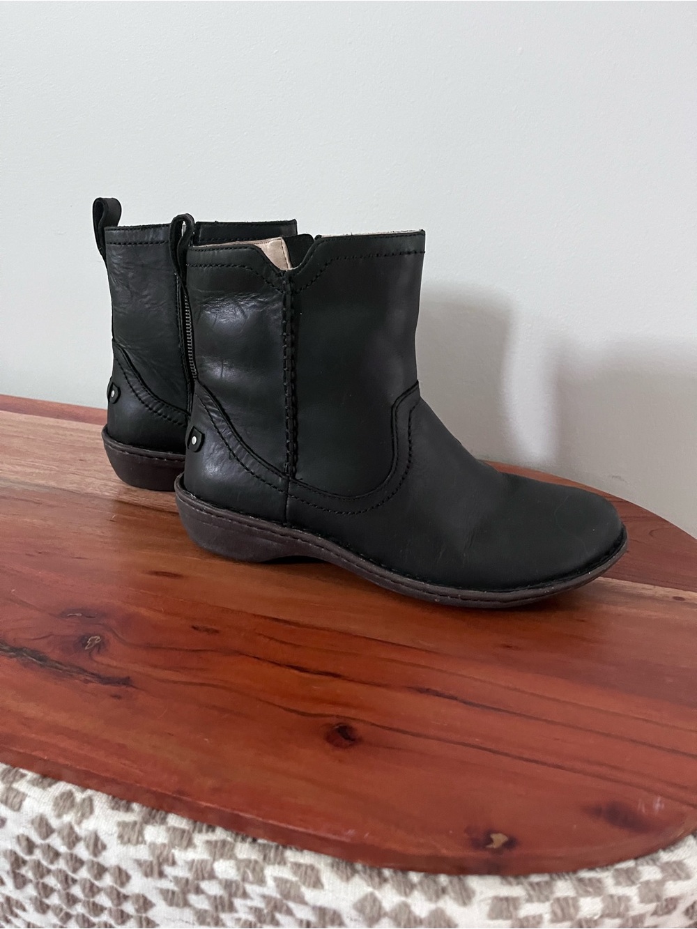 UGG Simmens Black Leather Waterproof Moto Ankle Boots 1004177 Womens 9